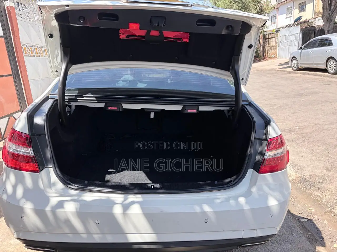 Mercedes-Benz E350 2011 White