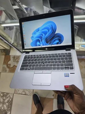 Laptop HP EliteBook 820 G4 8GB Intel Core i5 SSD 256GB