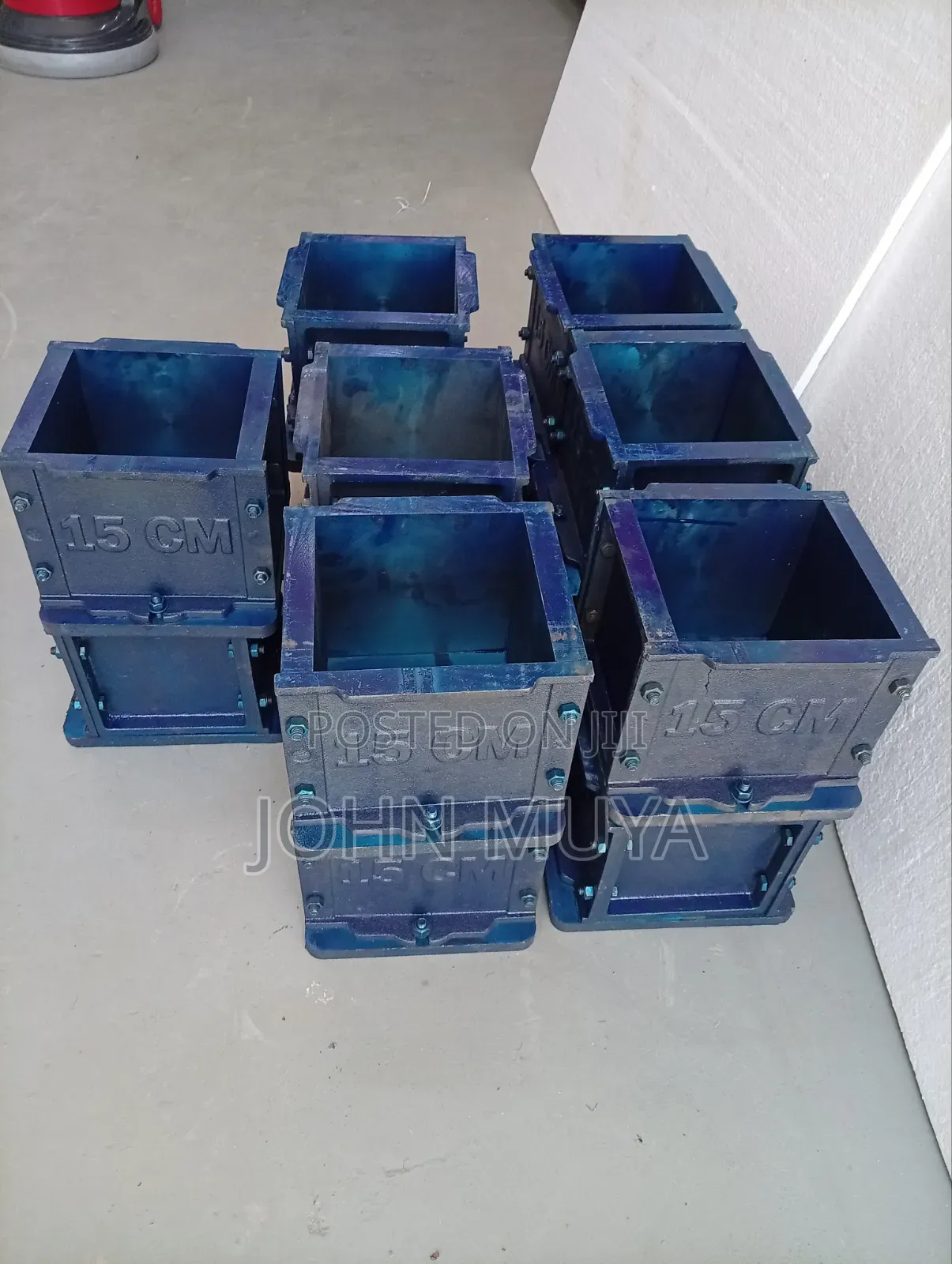 Professional Grade 15cm Cast Iron Cube Moulds