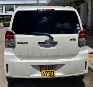 Toyota Spade 1.5 2017 White