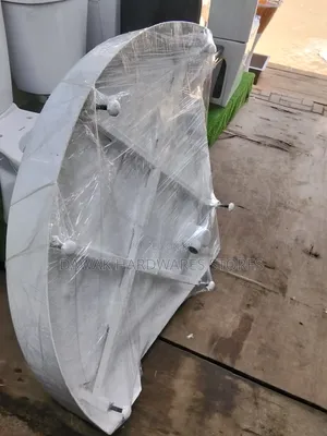 90 by 90 Shower Tray With Waste