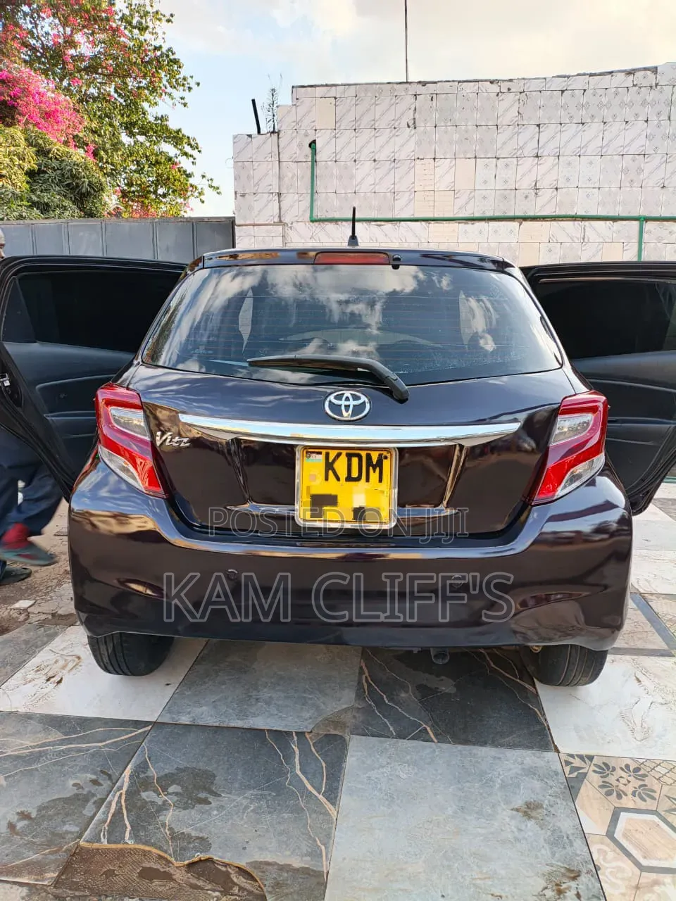 Toyota Vitz 2016 Black