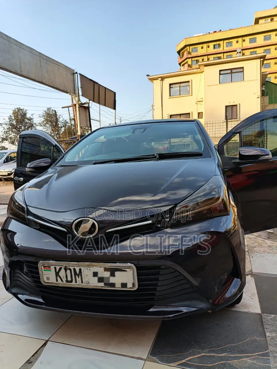 Toyota Vitz 2016 Black