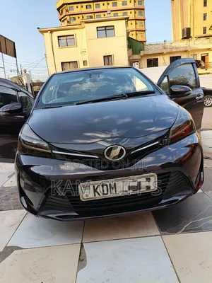 Toyota Vitz 2016 Black