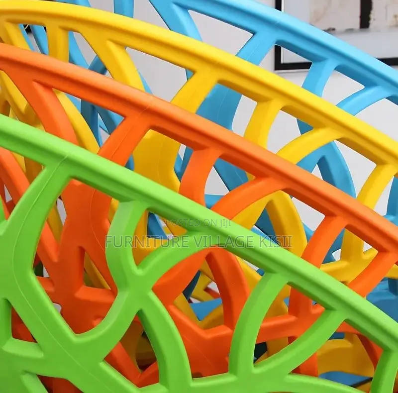 Home Chair: Plastic Restaurant Chair