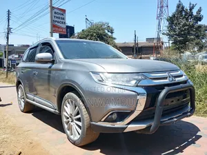 Mitsubishi Outlander 2016 Silver