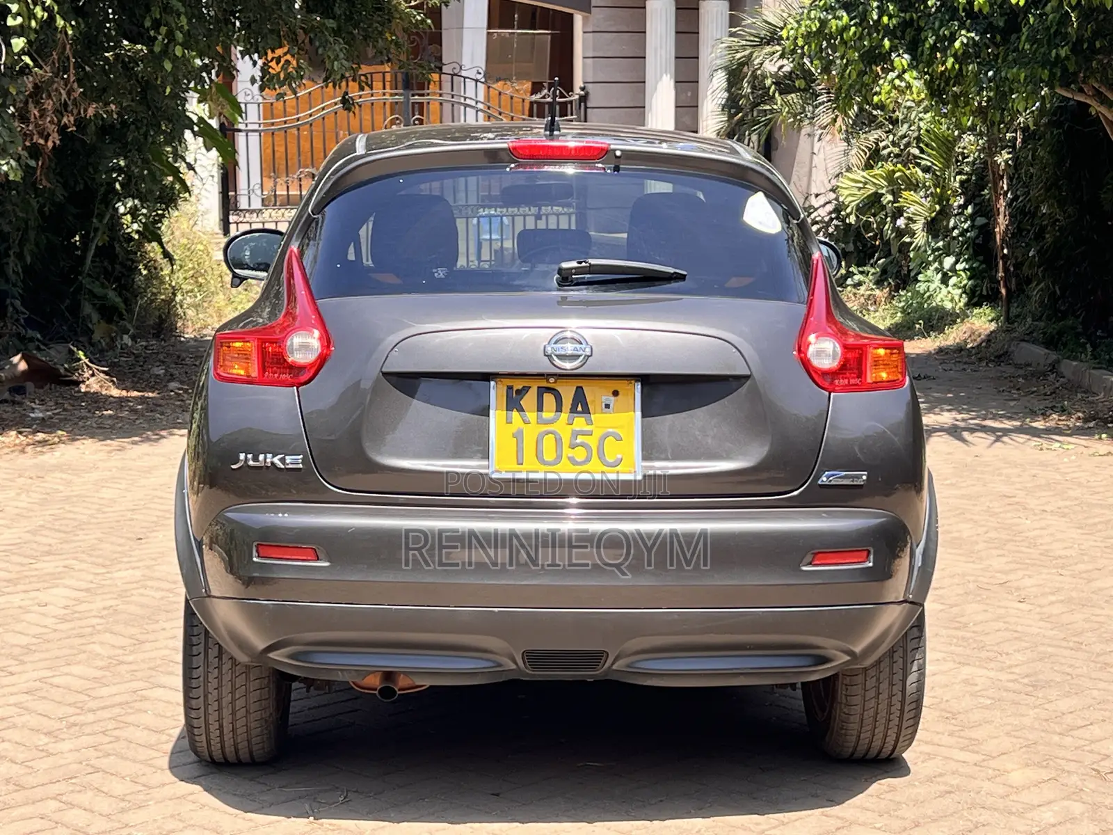 Nissan Dualis 2013 Brown