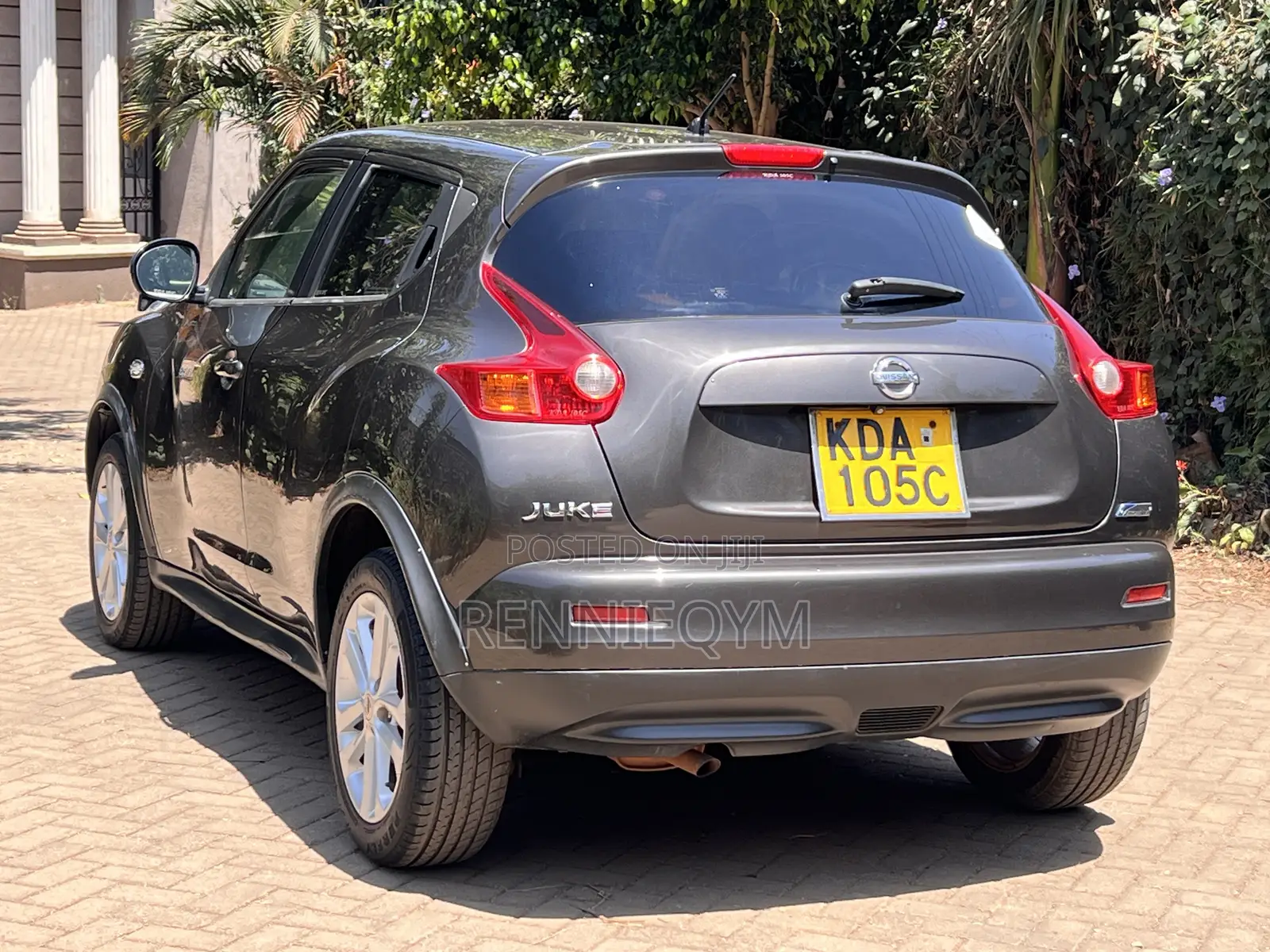 Nissan Dualis 2013 Brown