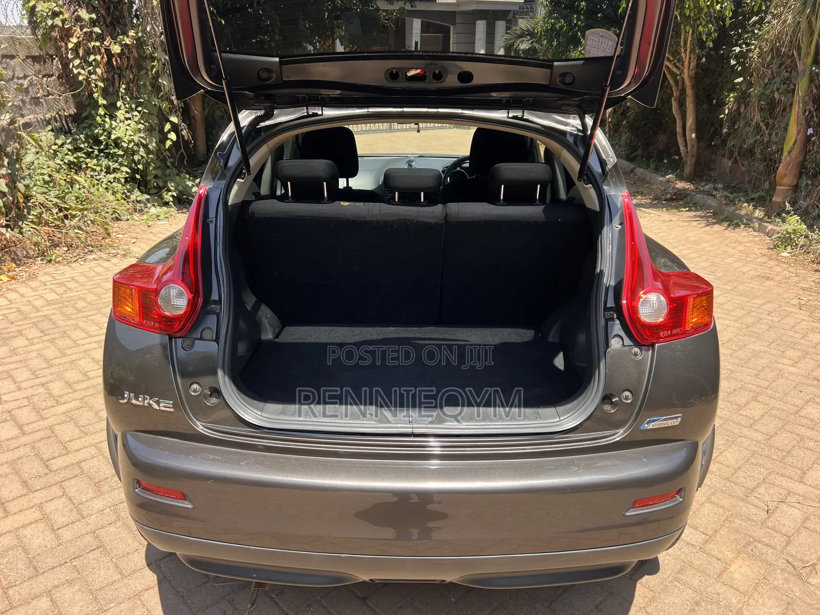 Nissan Dualis 2013 Brown