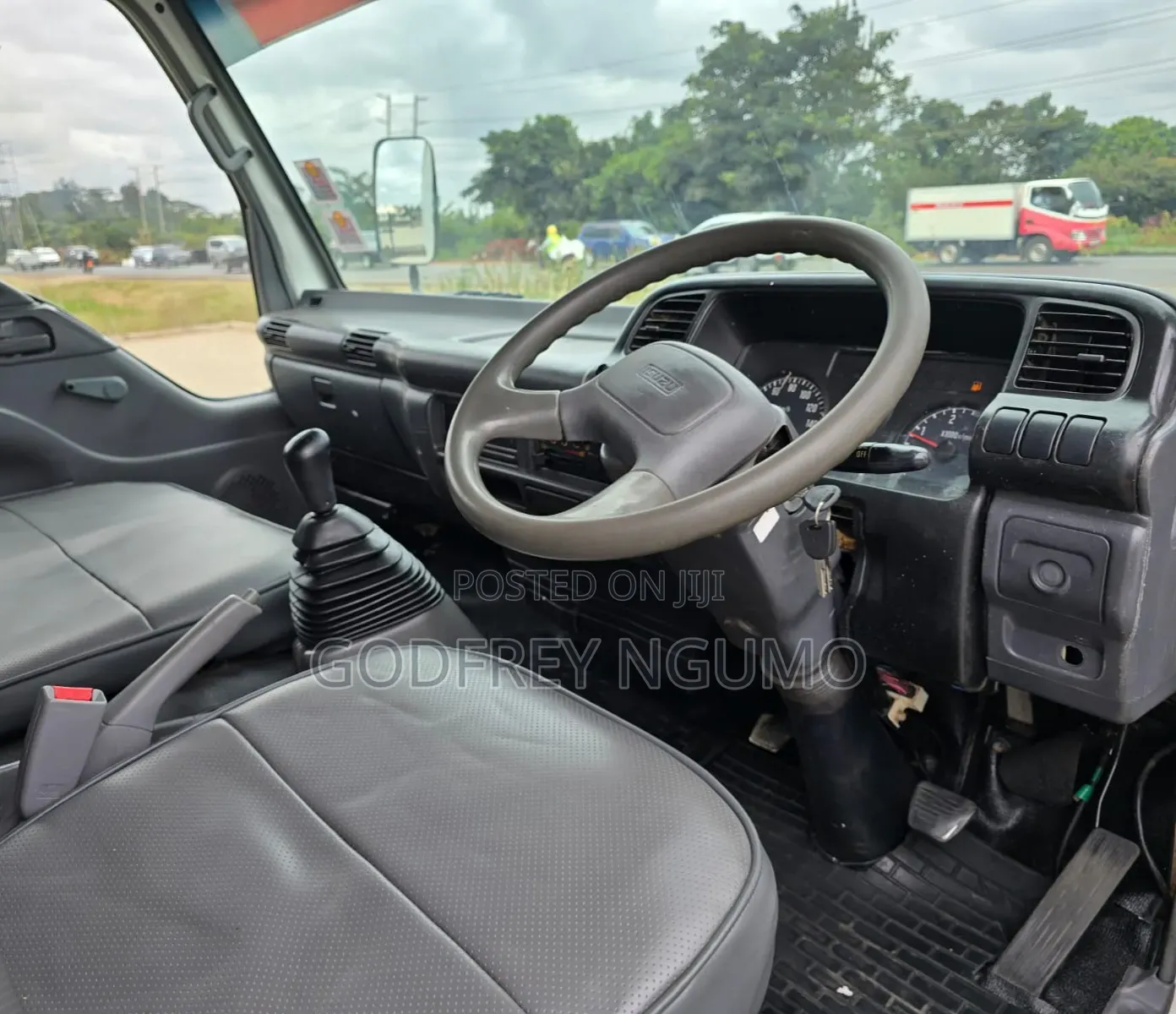 Isuzu NPR Local