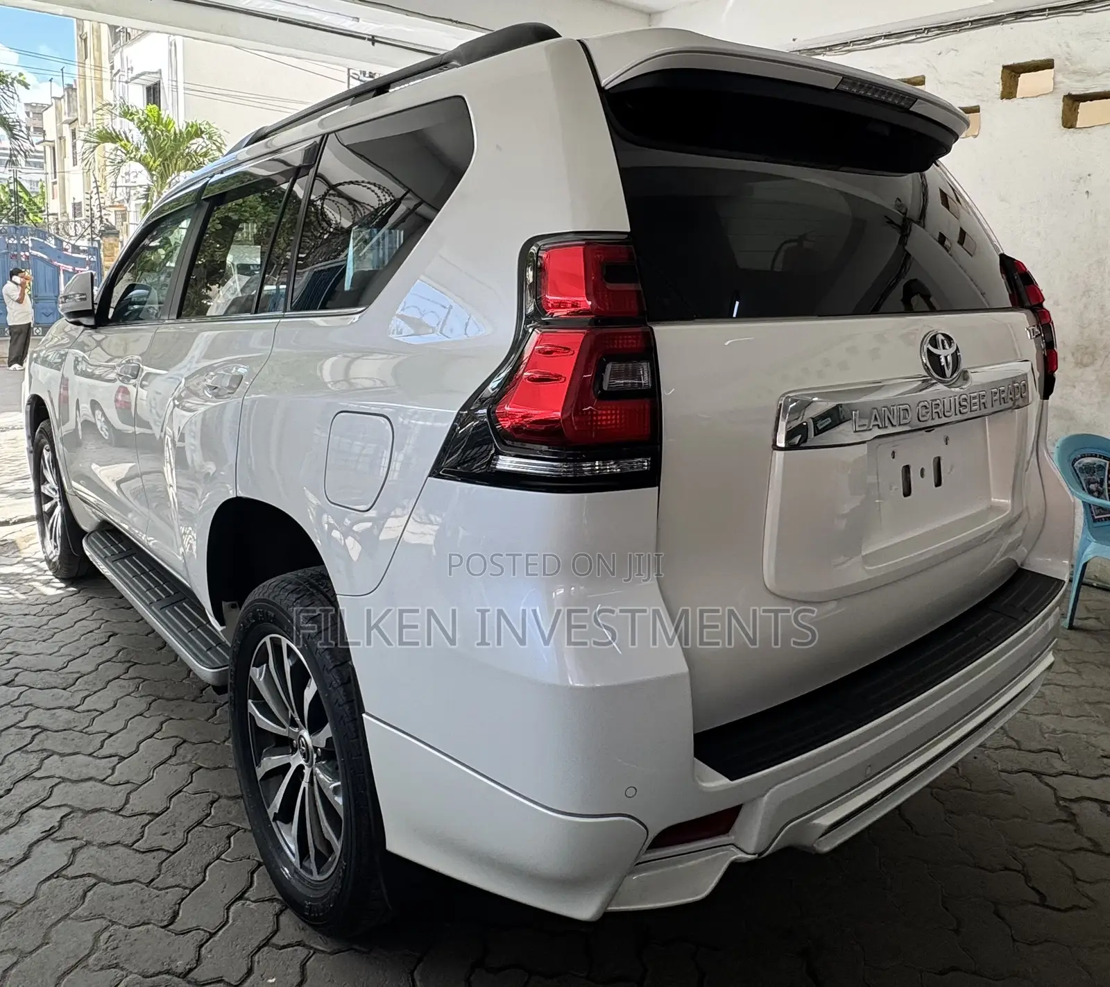 Toyota Land Cruiser Prado 2.8 2021 White