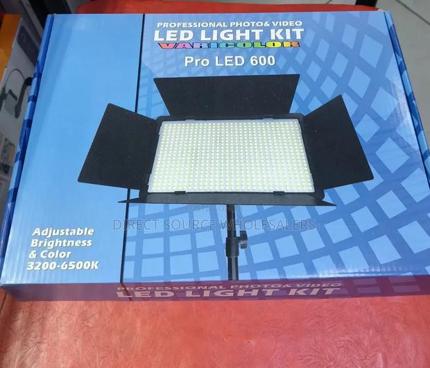 Professional LED 600 Studio Light With Stand - thumbnail 2