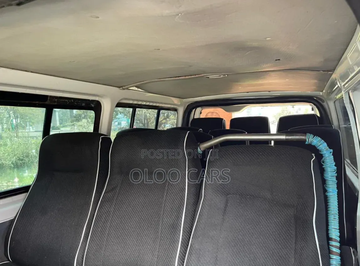Toyota HiAce 2014 White