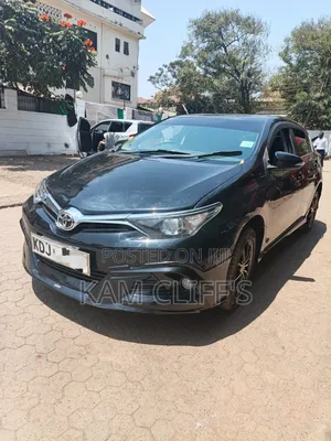 Toyota Auris 2016 Black