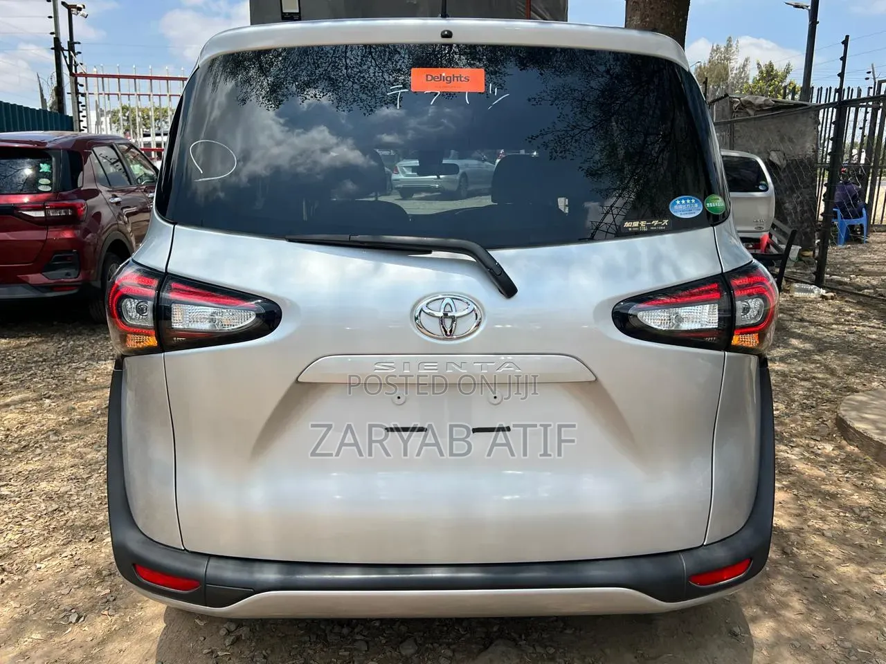 Toyota Sienta 2019 Silver