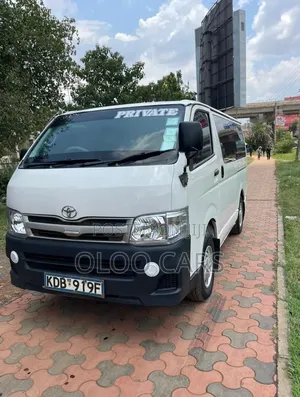 Toyota HiAce 2014 White