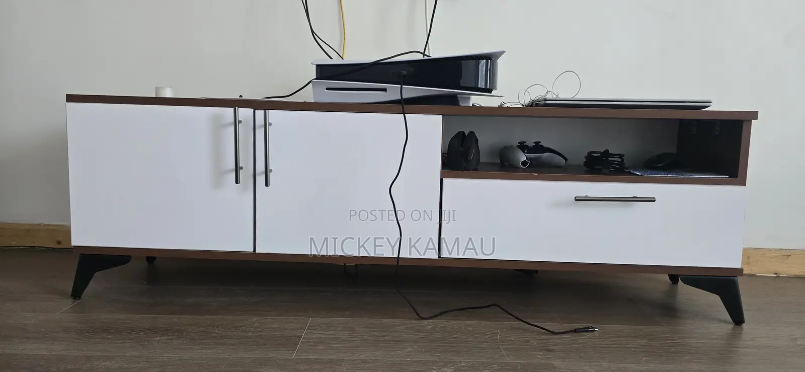 5ft TV Unit in Great Condition