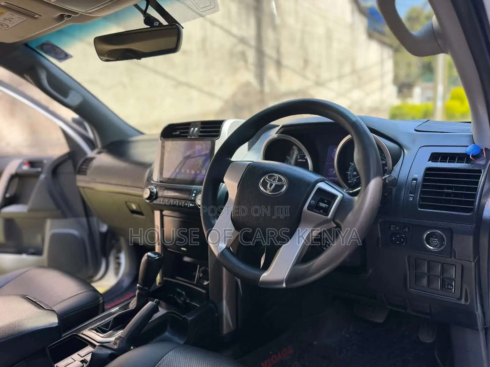Toyota Land Cruiser Prado 2.7 i 2011 White