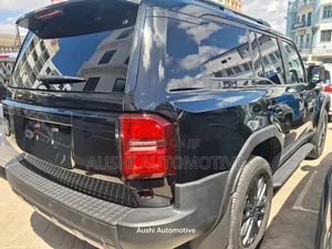 Toyota Land Cruiser 2024 Black