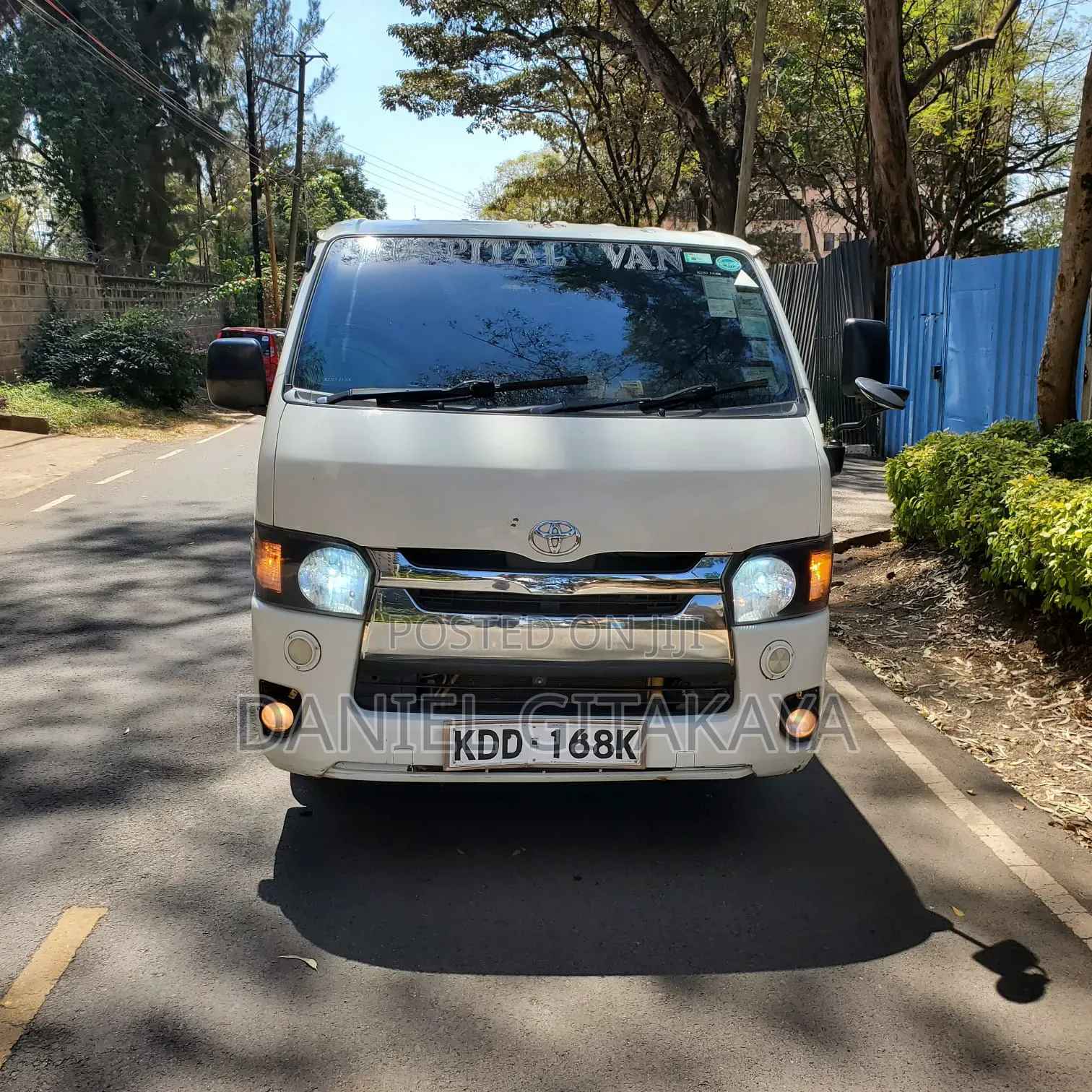 Toyota HiAce 2014 White