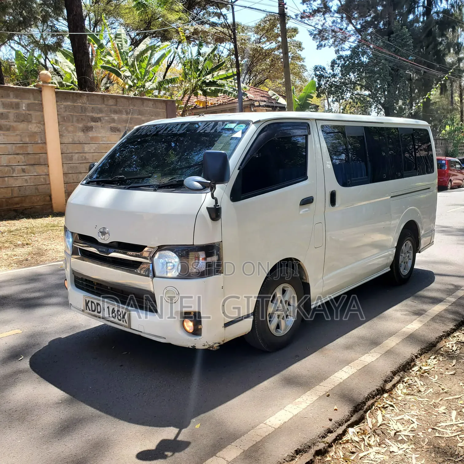 Toyota HiAce 2014 White