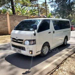 Toyota HiAce 2014 White