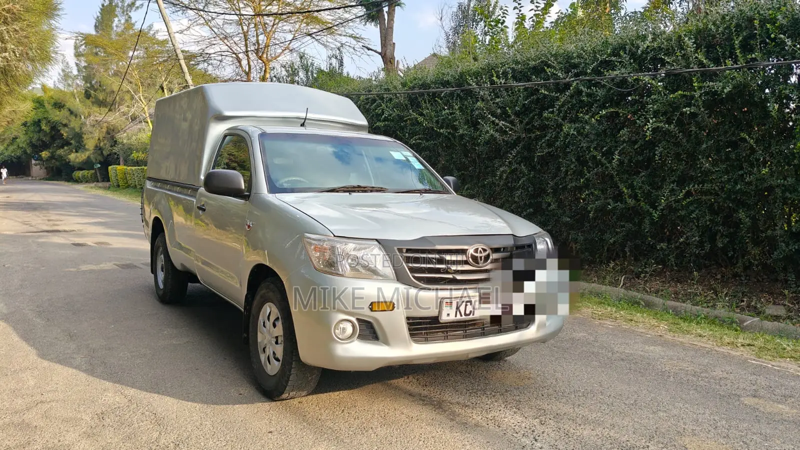 Toyota Hilux 2015 Gray