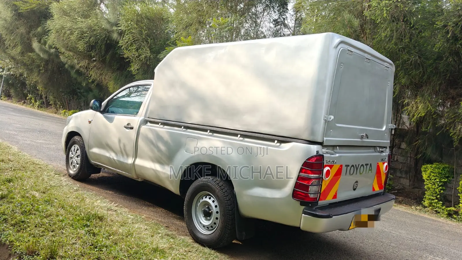 Toyota Hilux 2015 Gray