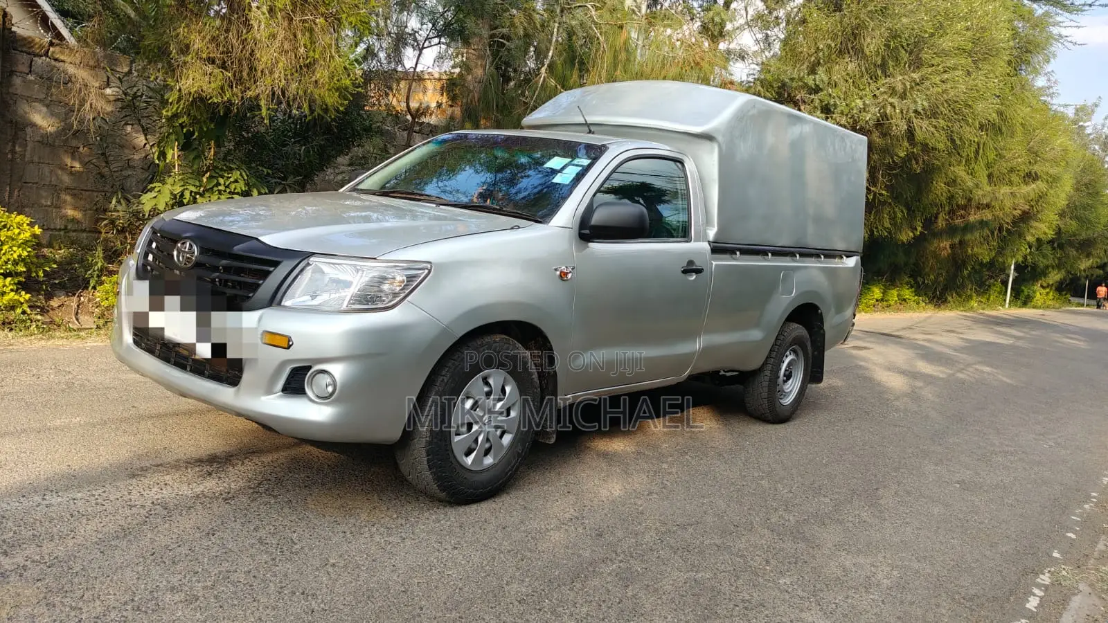 Toyota Hilux 2015 Gray