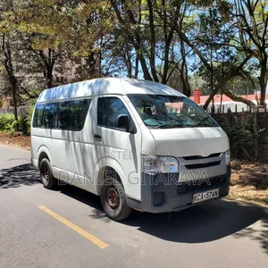 Toyota HiAce 2010 White