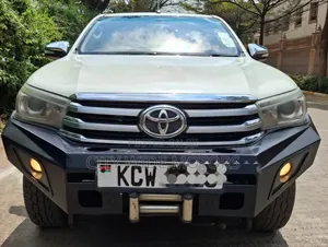 Toyota Hilux 2016 White