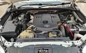 Toyota Hilux 2016 White