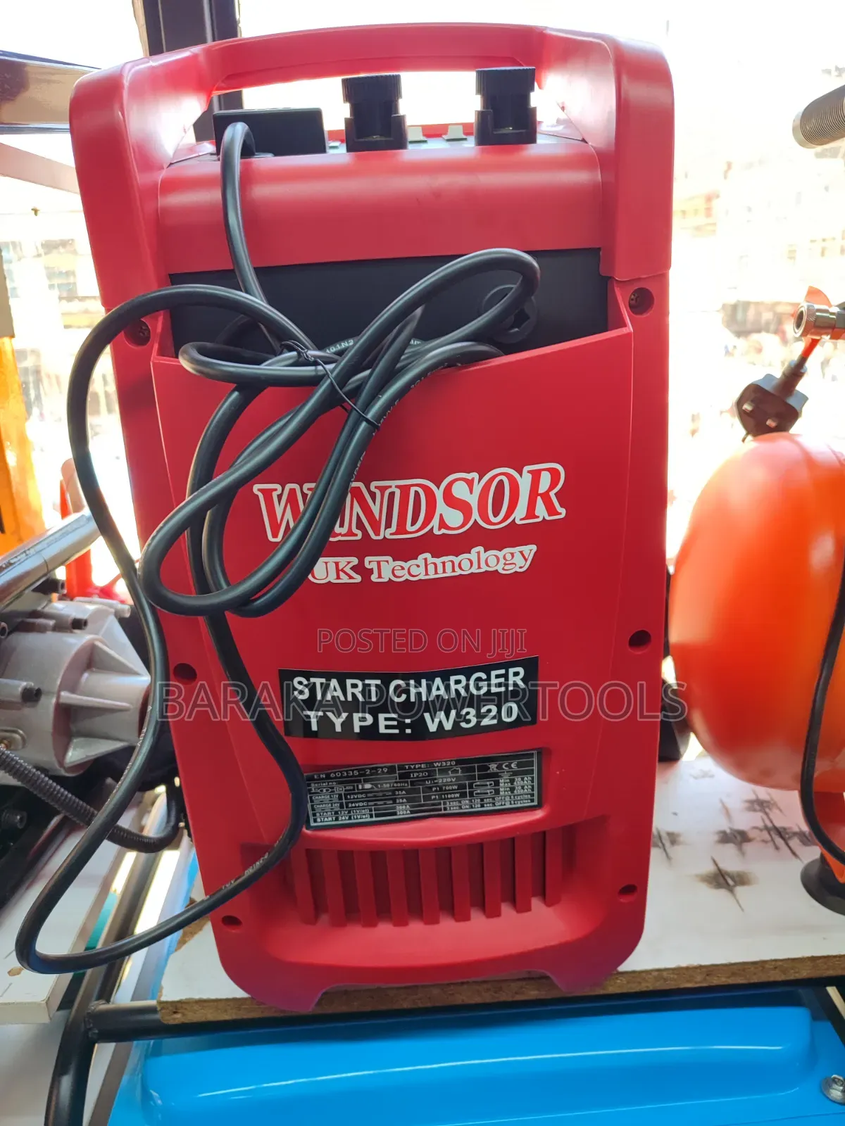Windsor W320 Automotive Battery Start Charger