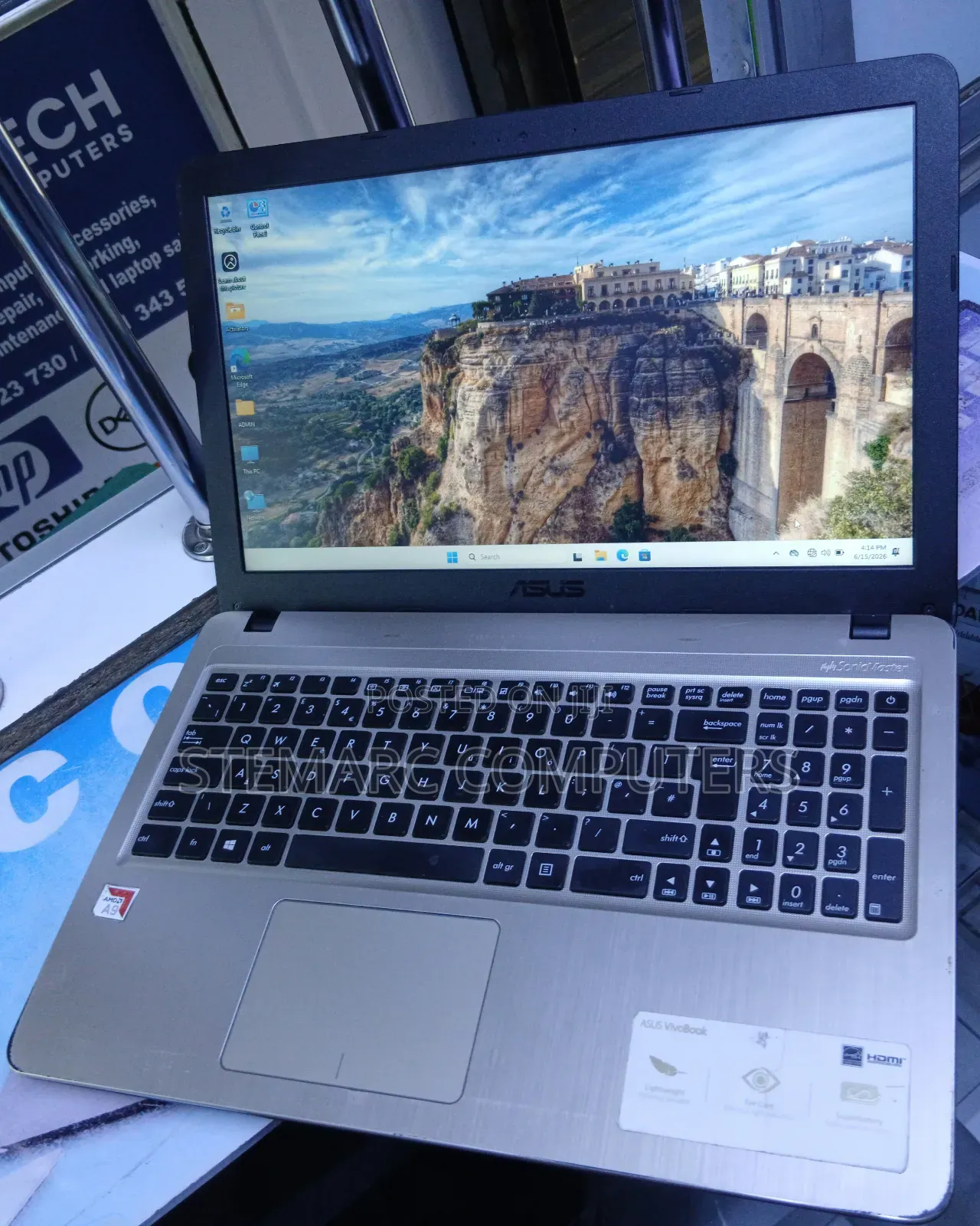 Laptop Asus 8GB AMD HDD 1T