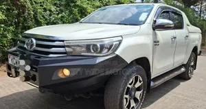 Toyota Hilux 2016 White