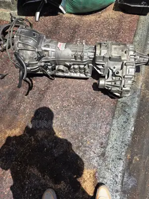 2tr Gearbox 4x4 Toyota Hiace (7l)