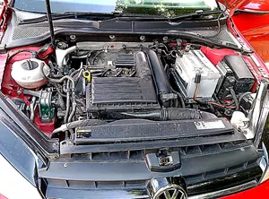 Volkswagen Golf TSI SE 4-Door FWD 2016 Red