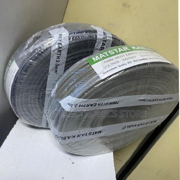 300/500v Heavy Duty 2.5mm Twin With Earth Electrical Cable – 90M Roll