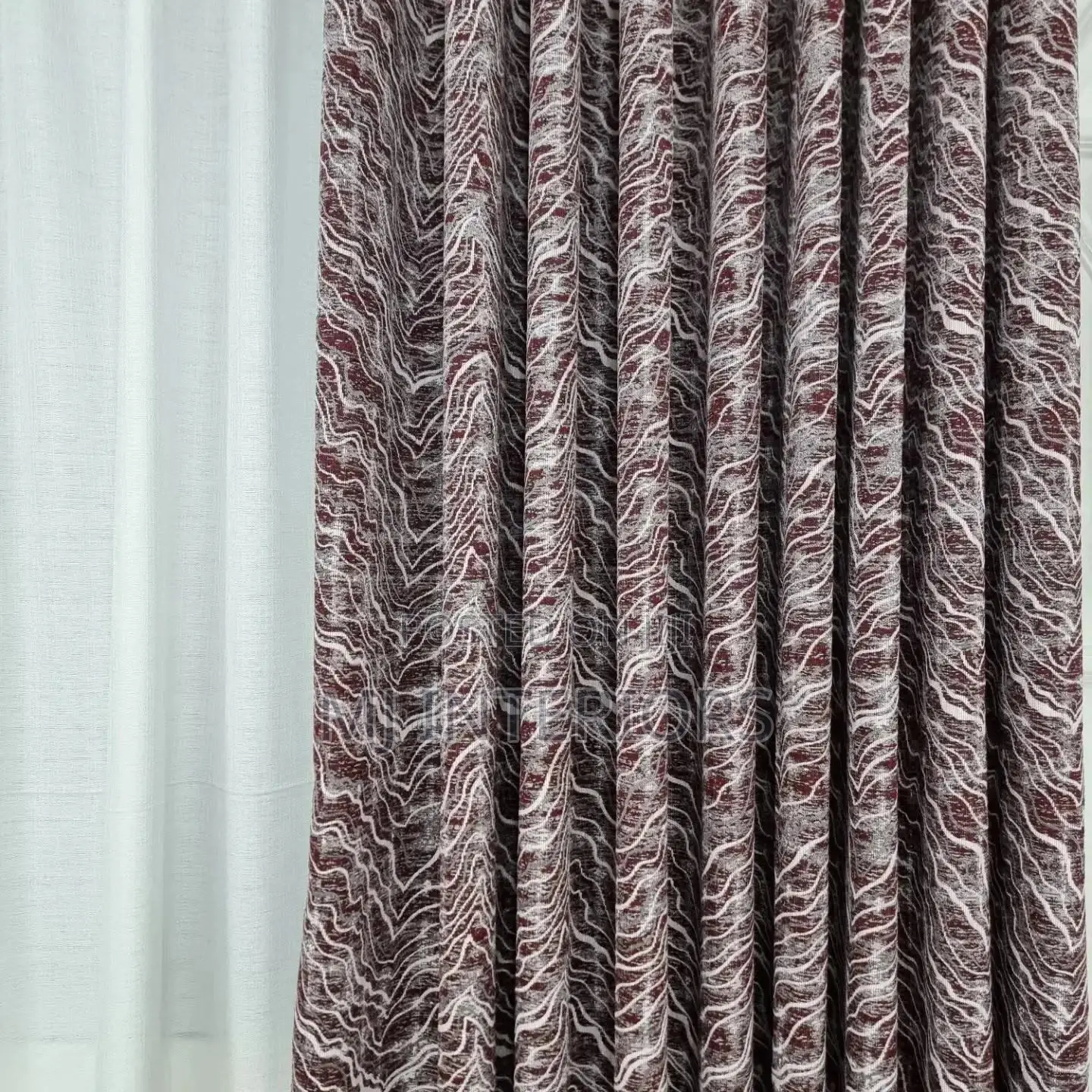 Elegant Drapes for Living Room and Bedroom Interiors