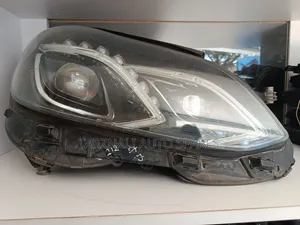 W212 Headlight