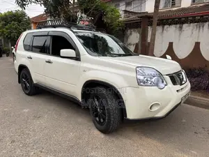 Nissan X-Trail 2.0 Petrol XE 2011 White