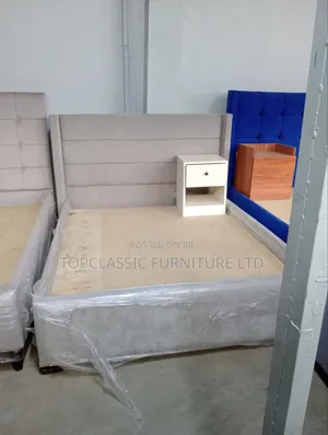 5x6 Chester Cream  Bed