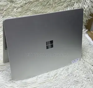 Laptop Microsoft Surface Go 16GB Intel Core i5 SSD 256GB