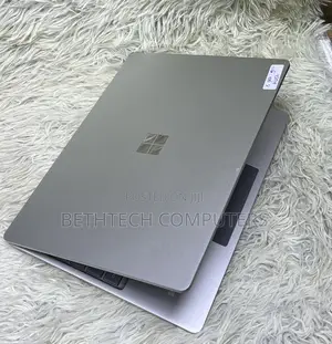 Laptop Microsoft Surface Go 16GB Intel Core i5 SSD 256GB