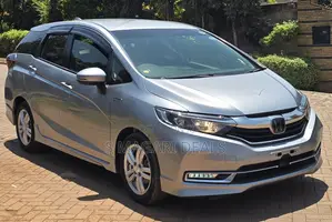 Honda Shuttle 1.5 Hybrid 2WD 2020 Silver