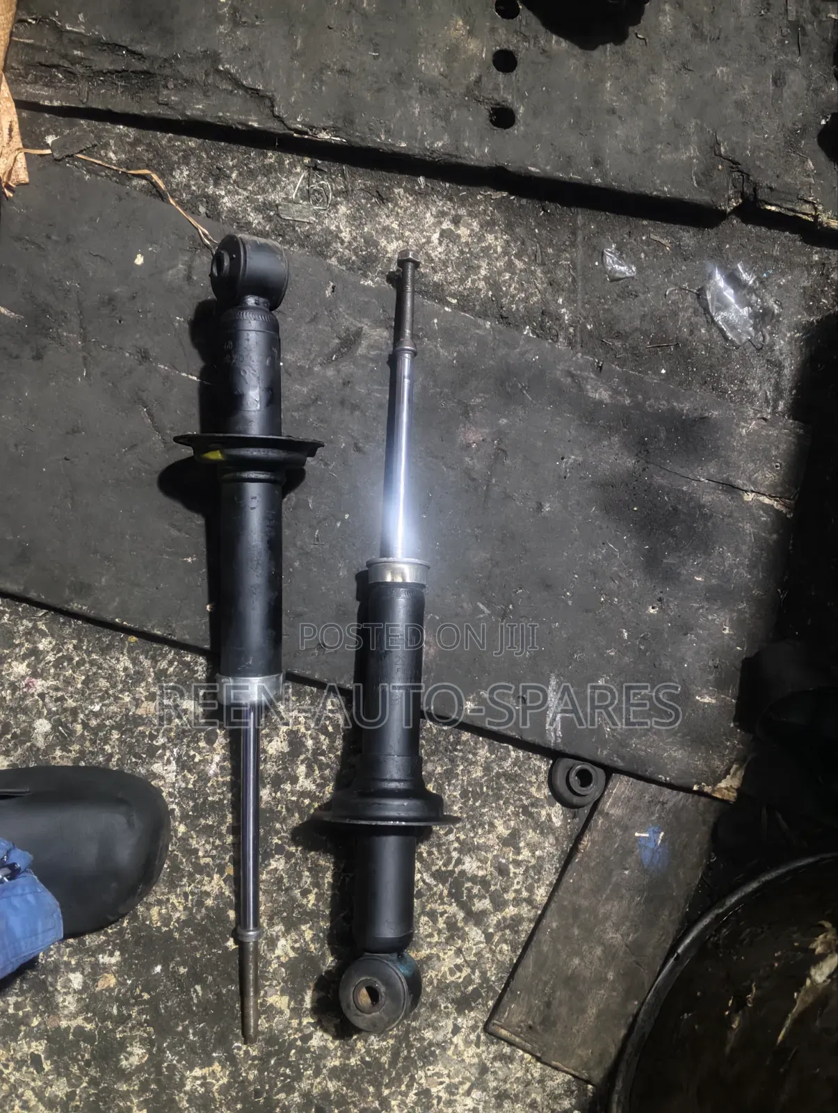 Mitsubishi Lancer Cedia Rear Shock