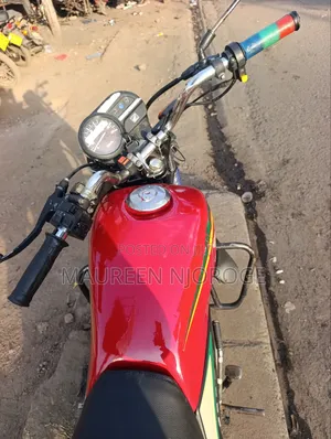 Honda CB 2024 Red