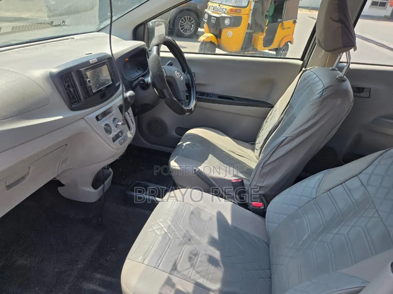 Daihatsu Mira 2014 White