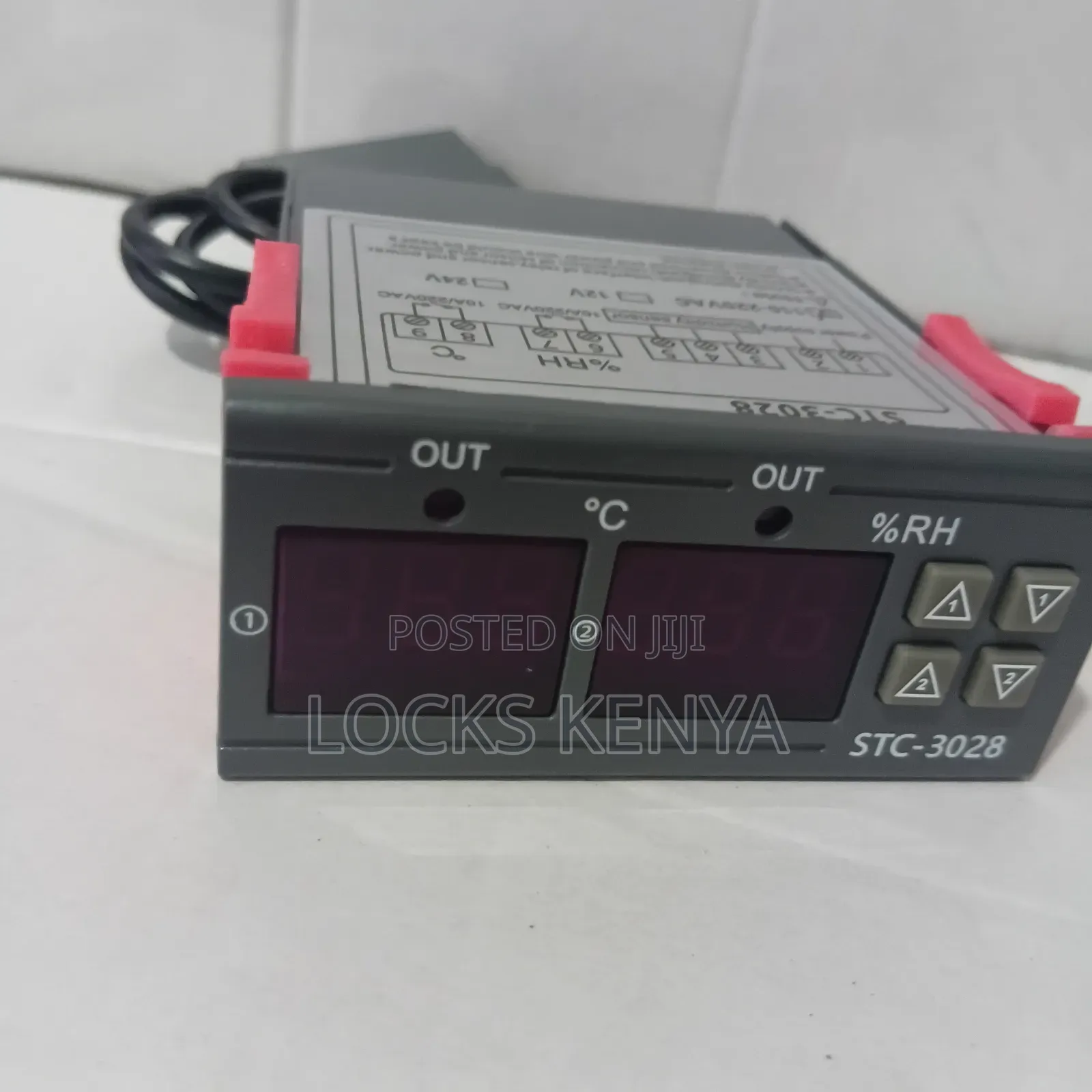 Multicultural Farming STC-3028 Temperature