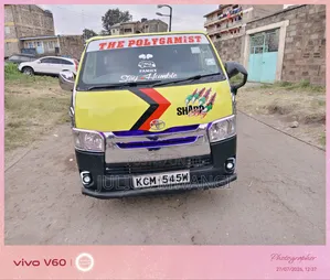 Toyota HiAce 2010 White